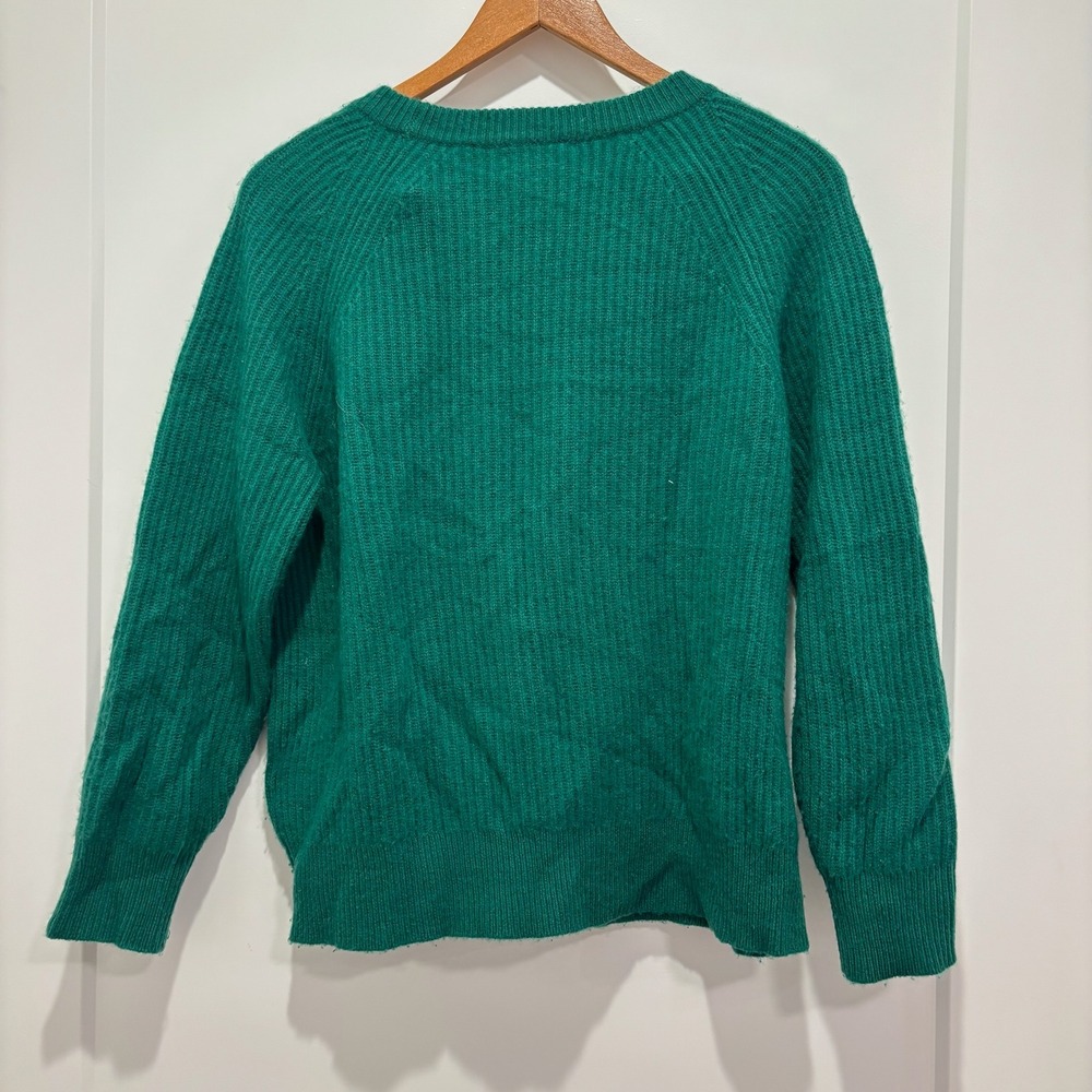 J. Crew Green 100% Cashmere Knit Crew Neck Pullover Sweater Women's Size XS - Picture 4 of 10